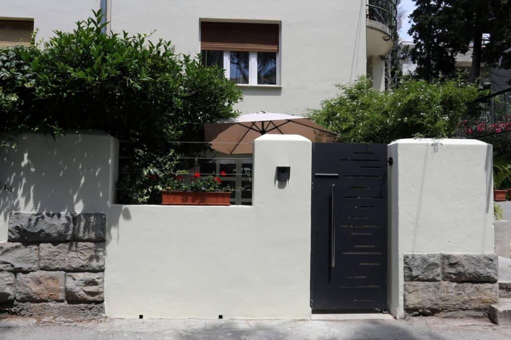 Joy4You Apt Near Beach And Center Split Bagian luar foto